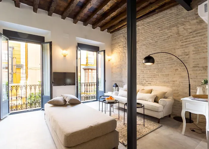 Oak & Sandstone Studio - Space Maison Apartments